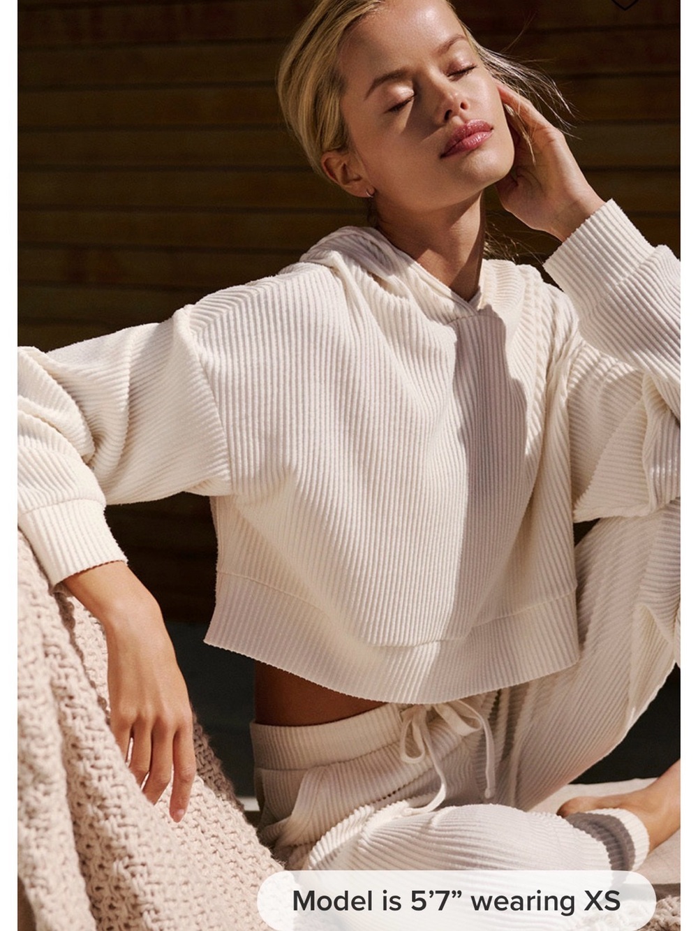 Alo muse hoodie in ivory